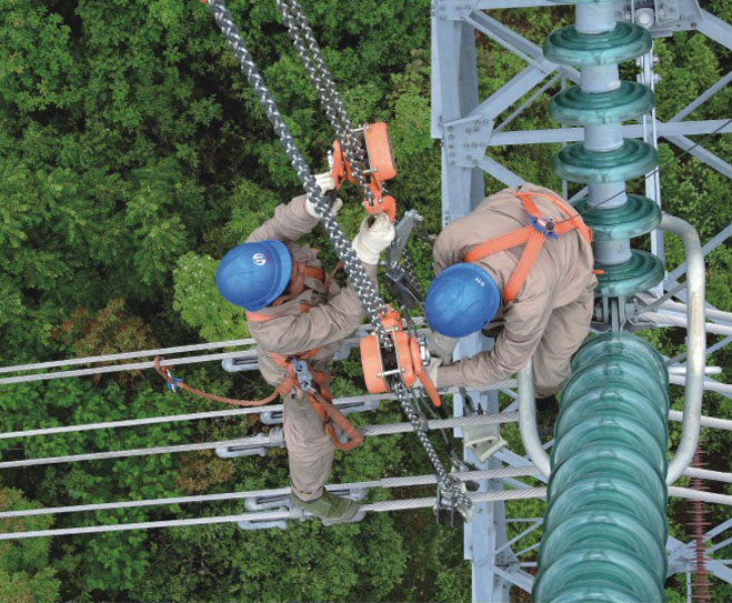 南網(wǎng)德宏供電局輸電線路檢修工程